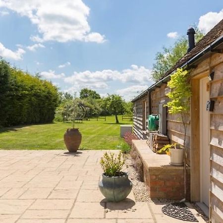 Cotswolds Lodge In Minster Lovell Экстерьер фото